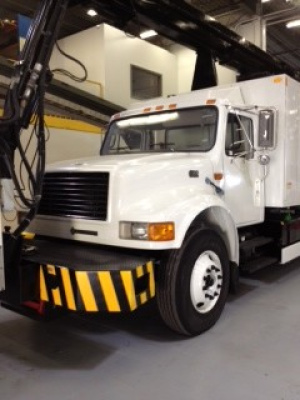 Navistar Deicer Truck